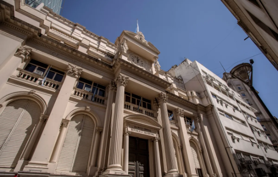 El Banco Central da República Argentina crea un nuevo término "divisible" que puede usarse como medio de pago